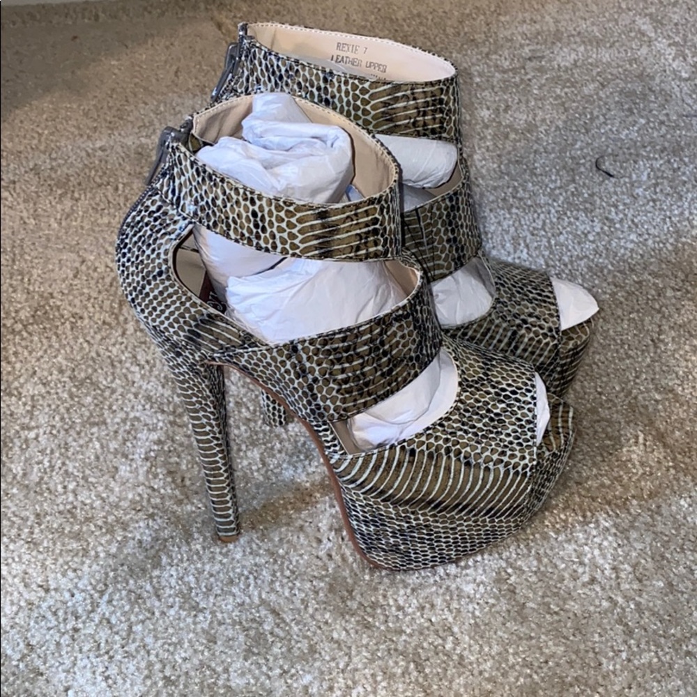 Snake skin platform sandals